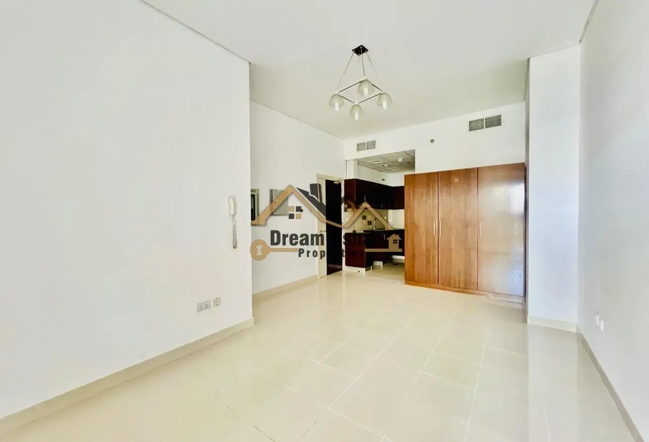 Studio Apartment in Dubai Silicon Oasis