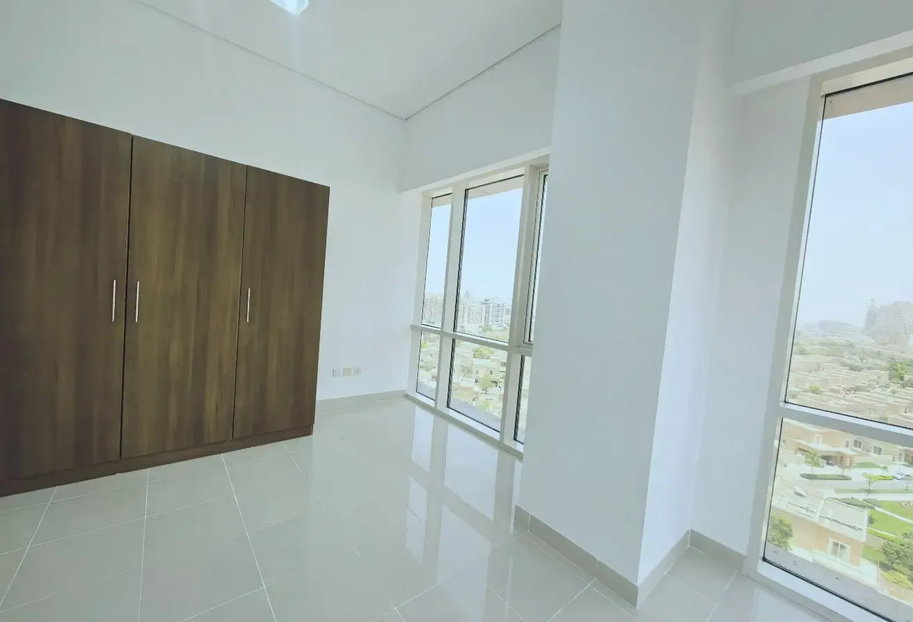 Spacious 1 Bhk || Huge Sizes || Community Views.