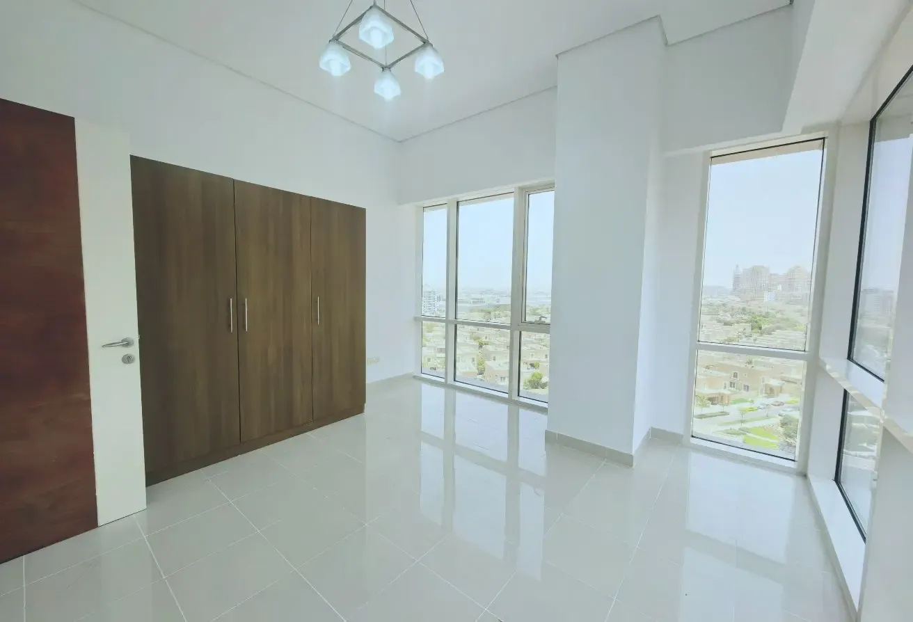 Spacious 1 Bhk || Huge Sizes || Community Views.