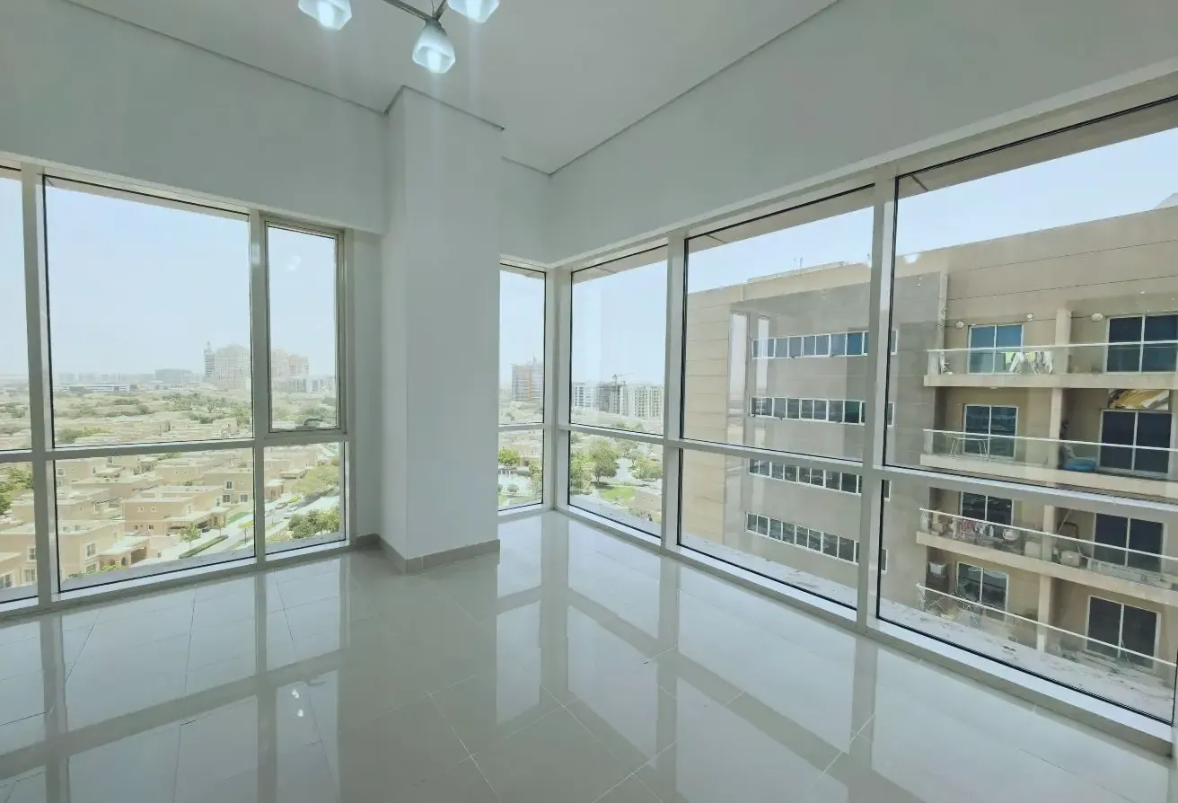 Spacious 1 Bhk || Huge Sizes || Community Views.