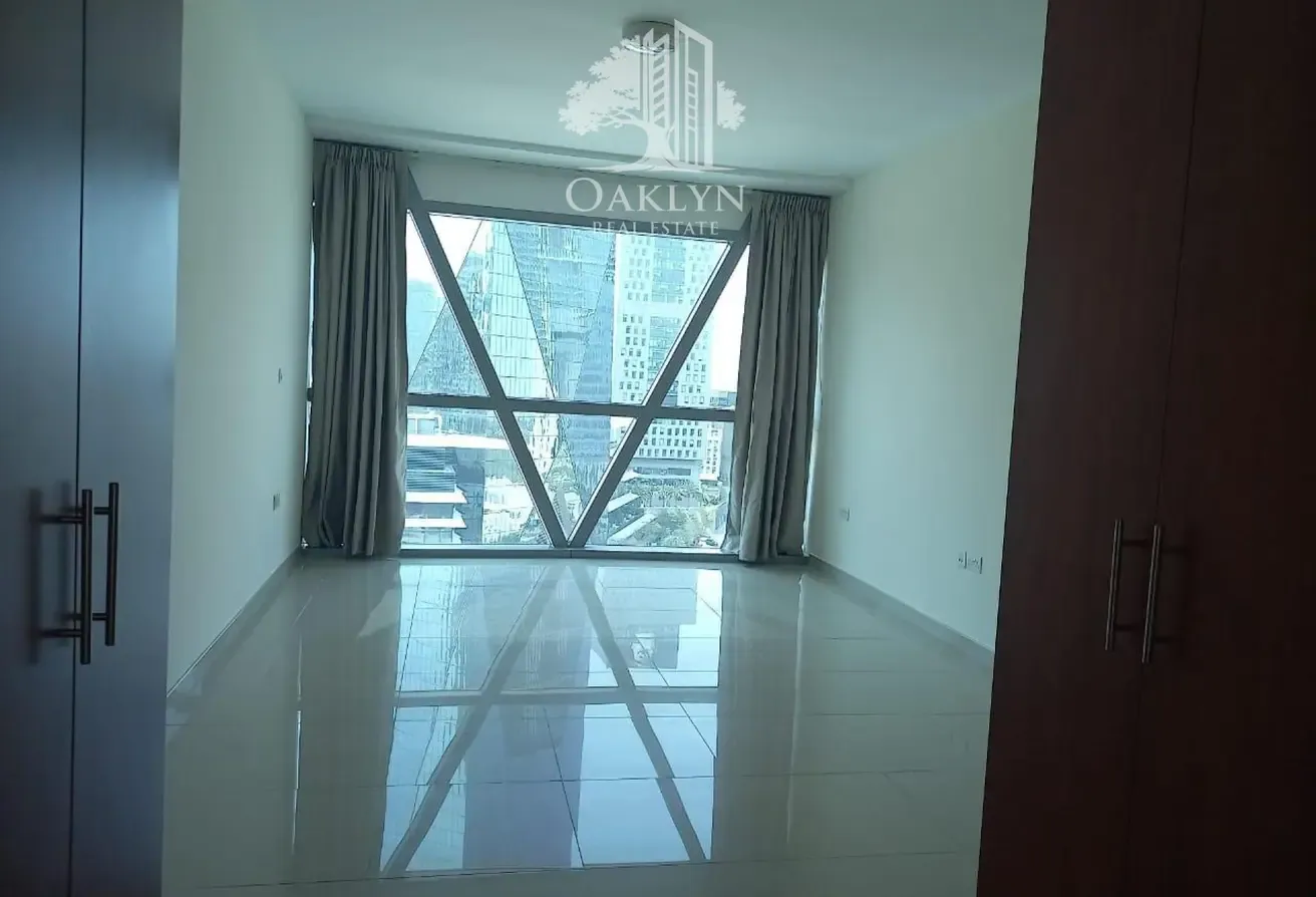 Large Layout | 1BR + Maid' Room | Mid High Floor