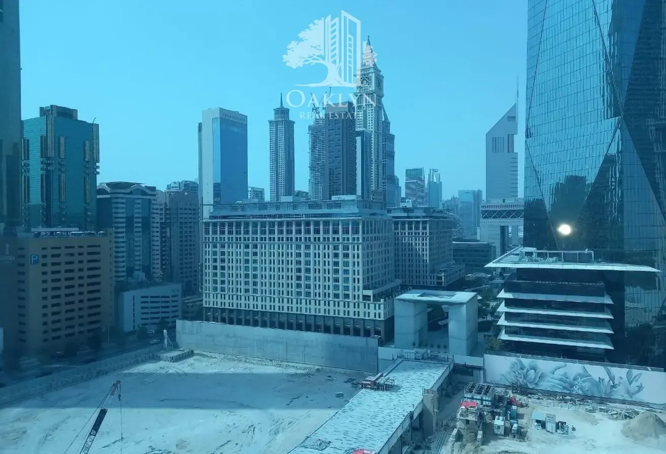 Large Layout | 1BR + Maid' Room | Mid High Floor