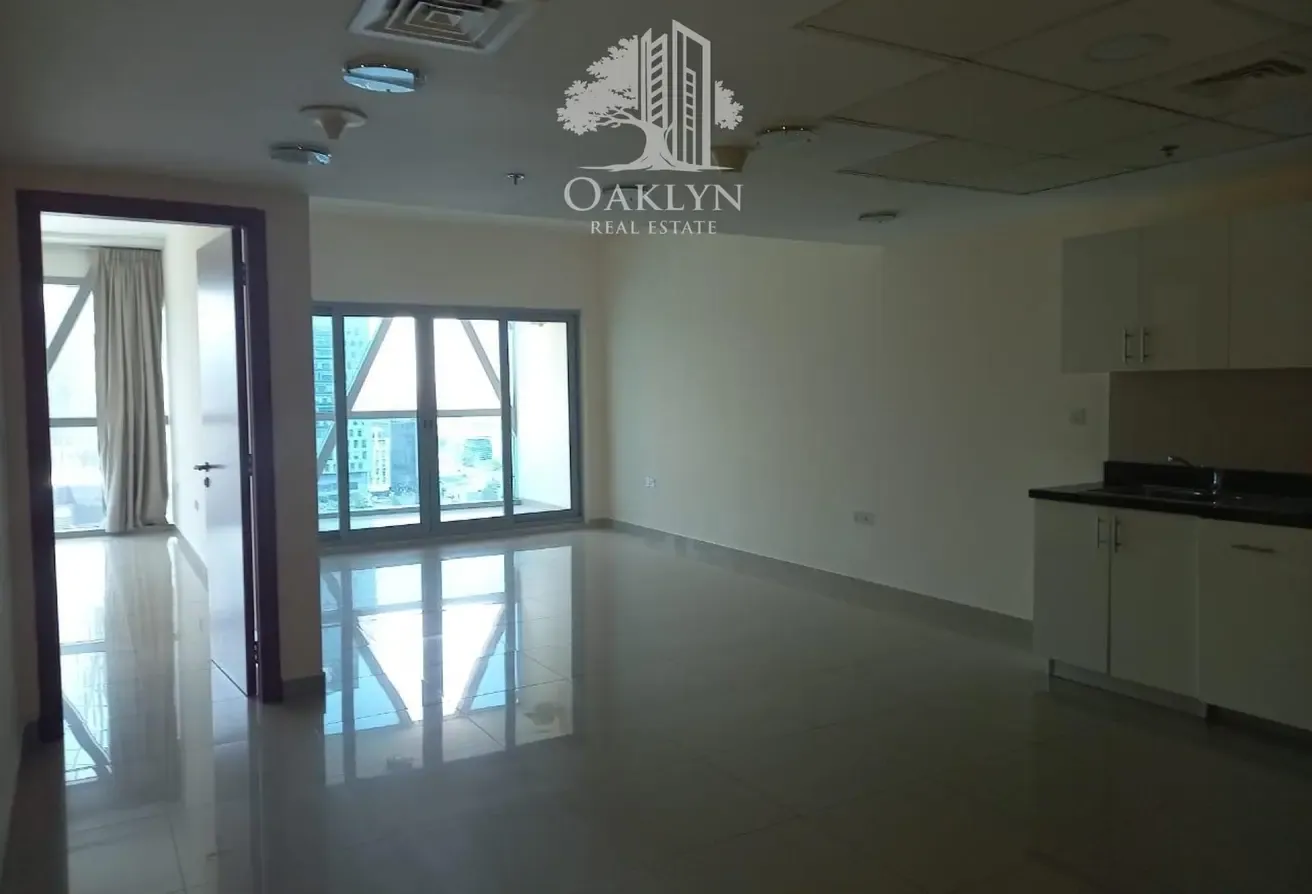 Large Layout | 1BR + Maid' Room | Mid High Floor
