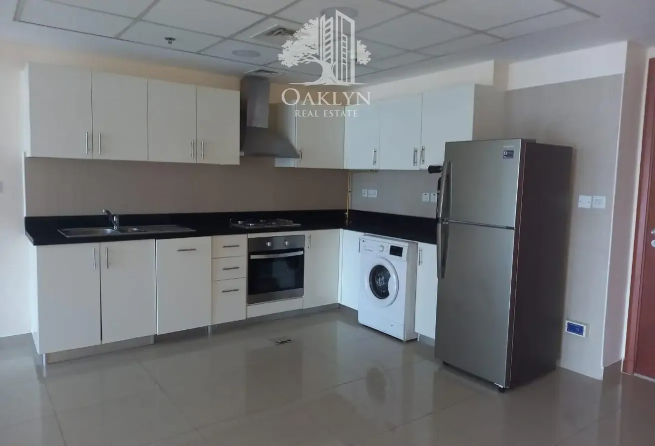 Large Layout | 1BR + Maid' Room | Mid High Floor