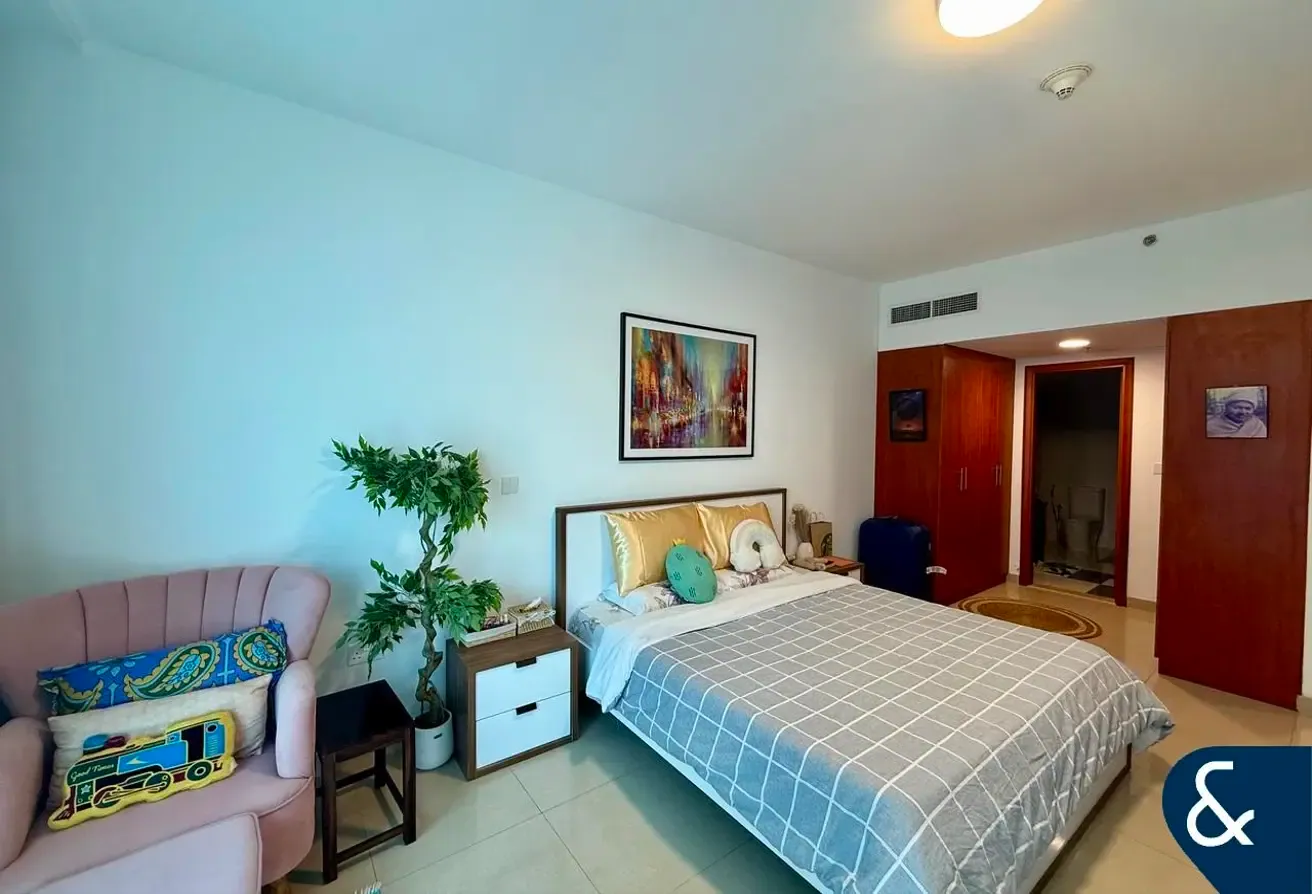 1 Bedroom | Furnished | Large Layout