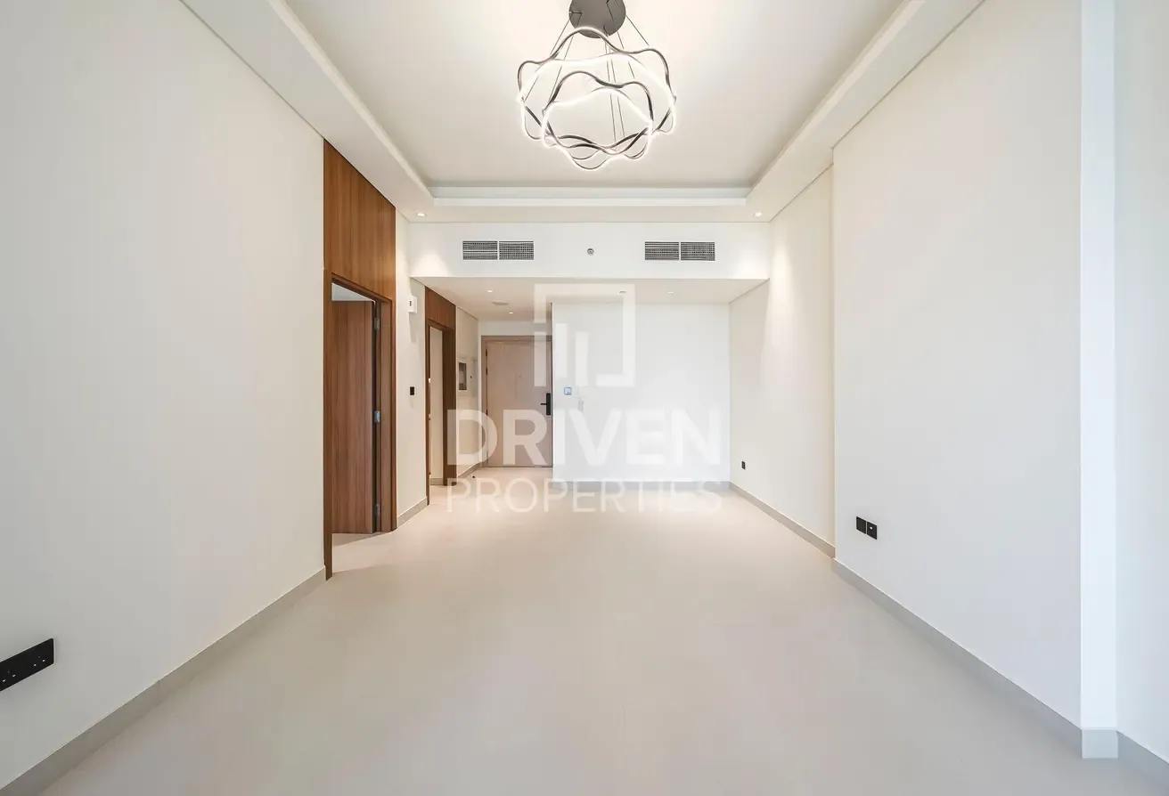 Fully Furnished | Brand New | Closed Kitchen