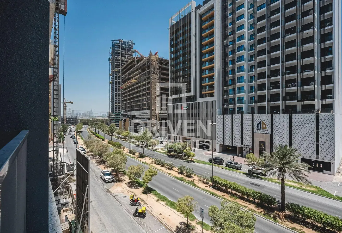 Fully Furnished | Brand New | Closed Kitchen