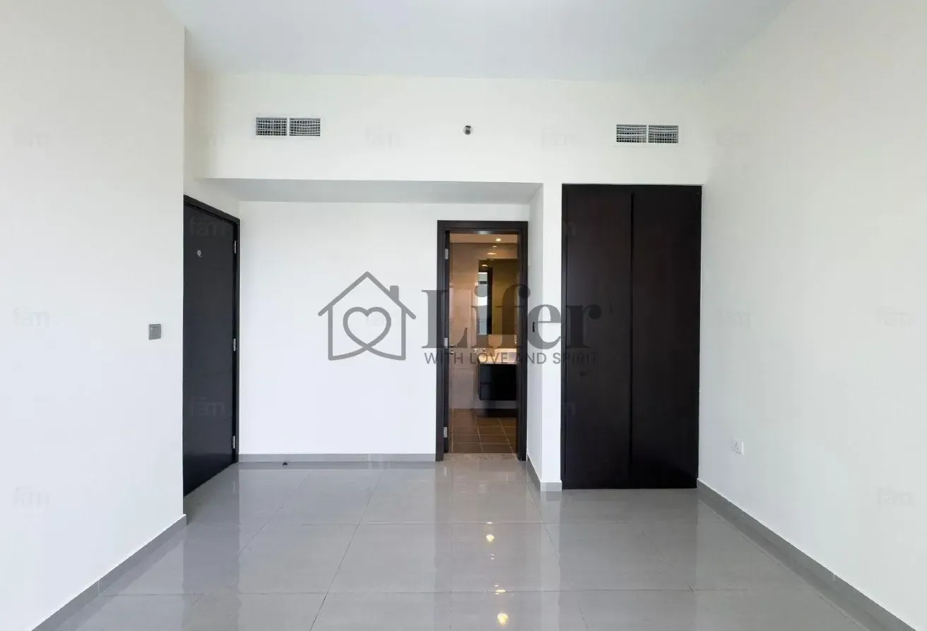 2BR Apartment | Canal & City View | Balcony