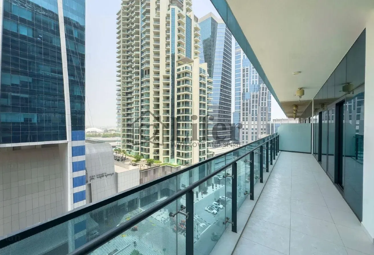 2BR Apartment | Canal & City View | Balcony