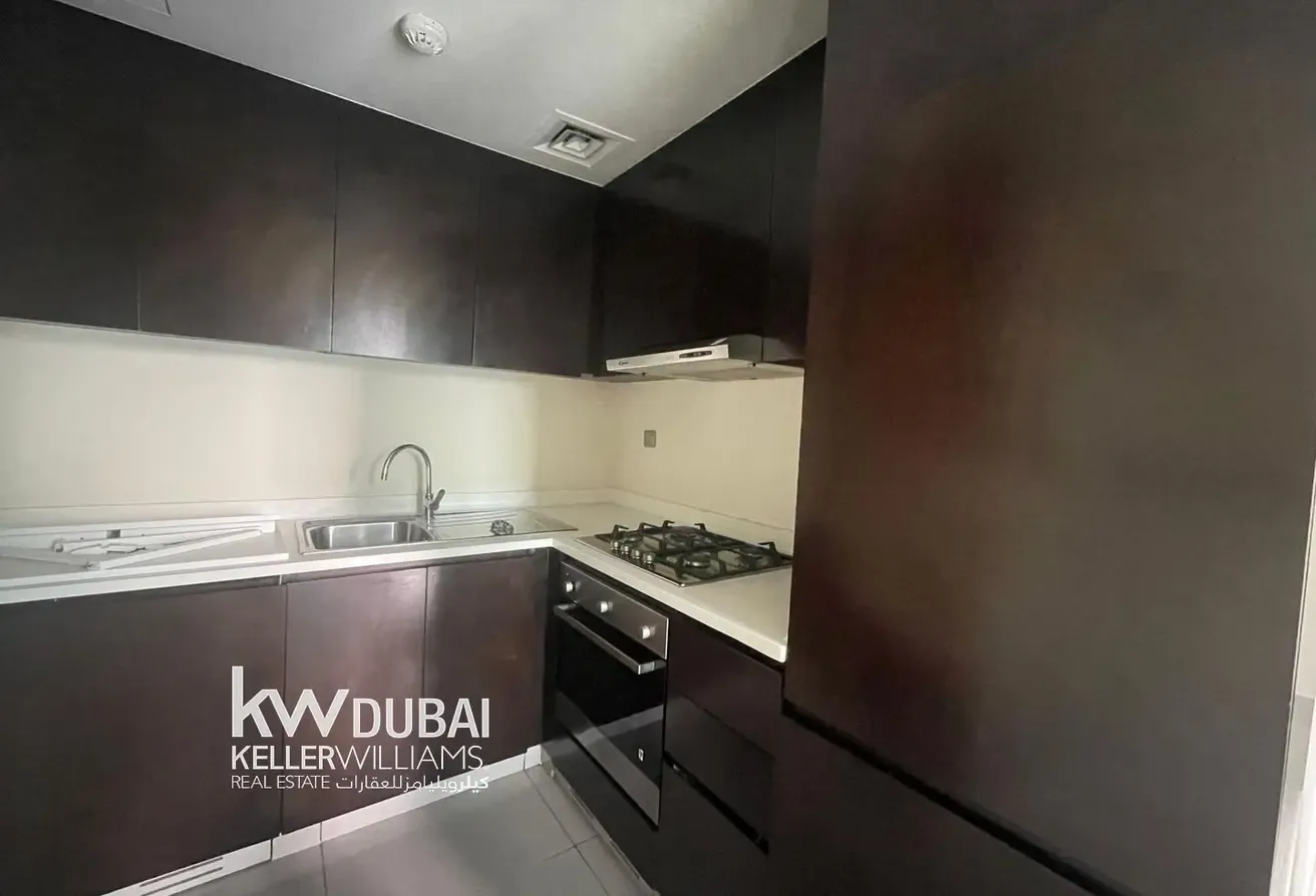 Vacant | Unfurnished | Canal view