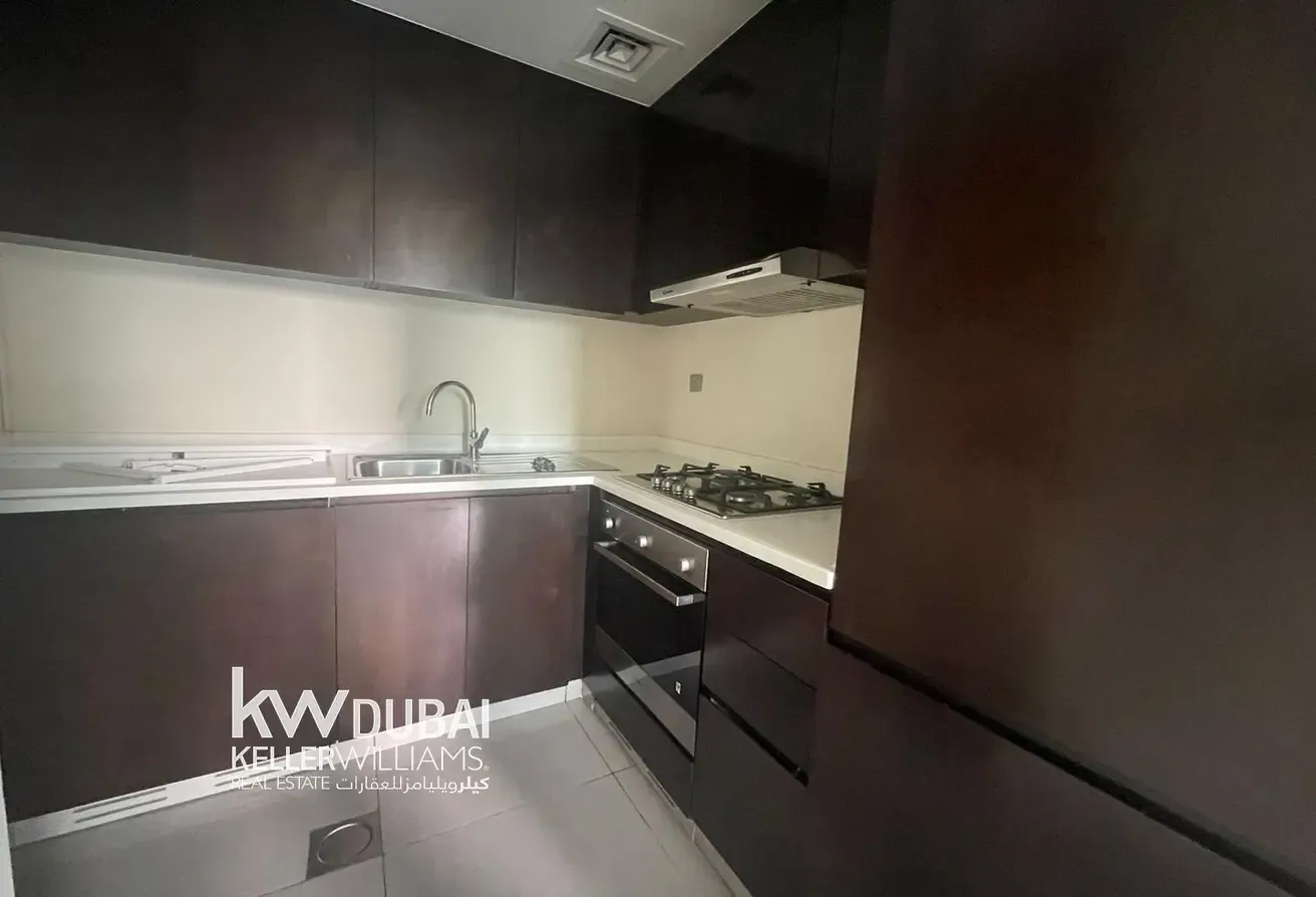 Vacant | Unfurnished | Canal view