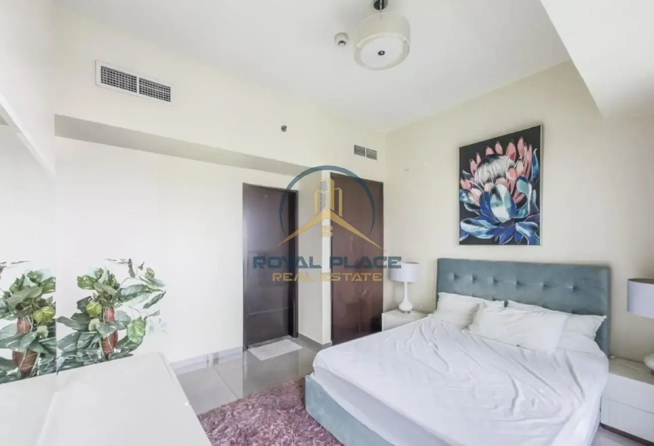 Canal View | Higher Floor | Vacant