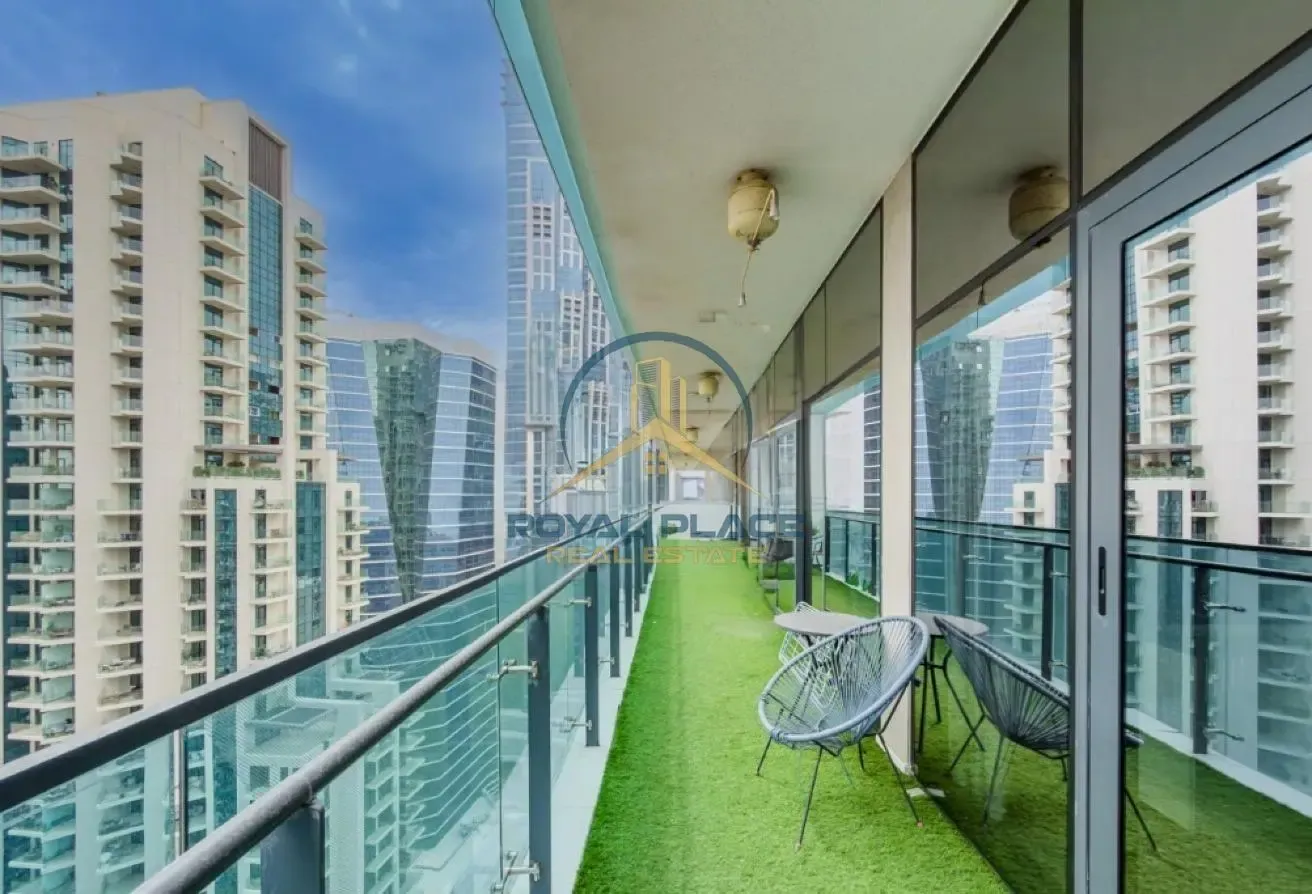 Canal View | Higher Floor | Vacant
