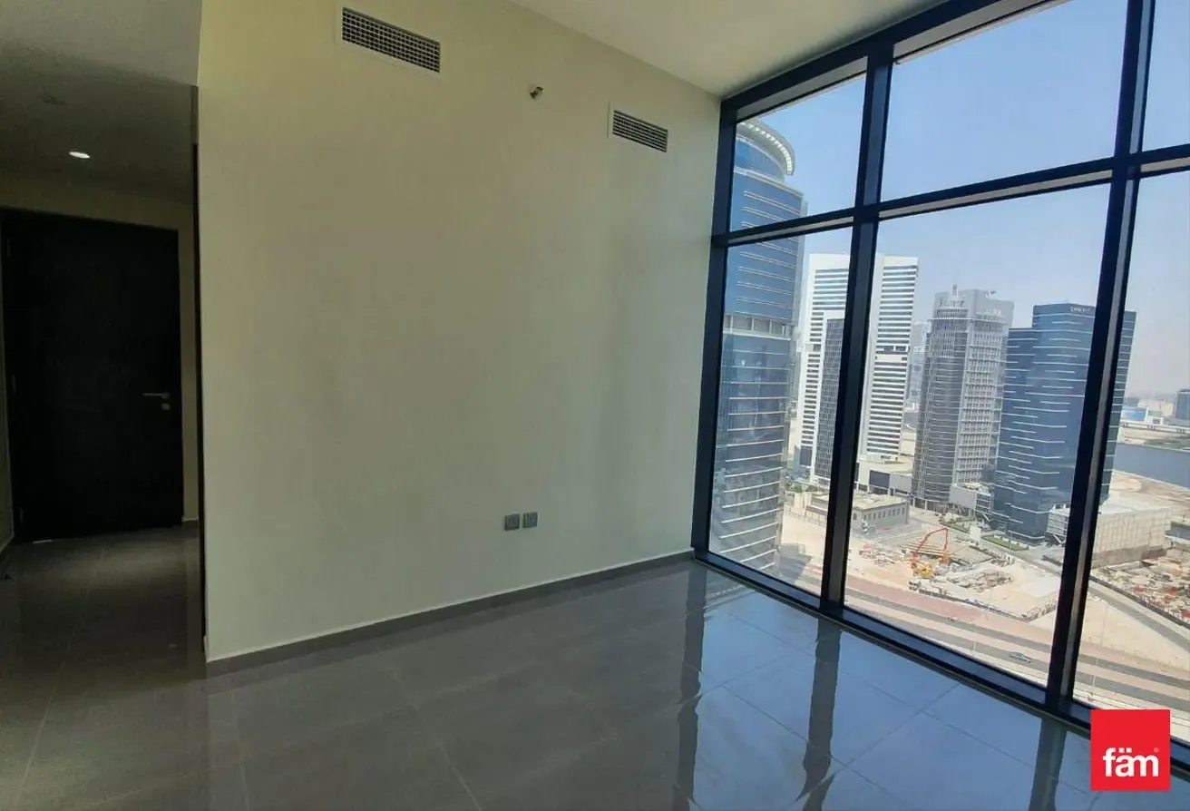 High Floor I SemiFurnished I Canal View