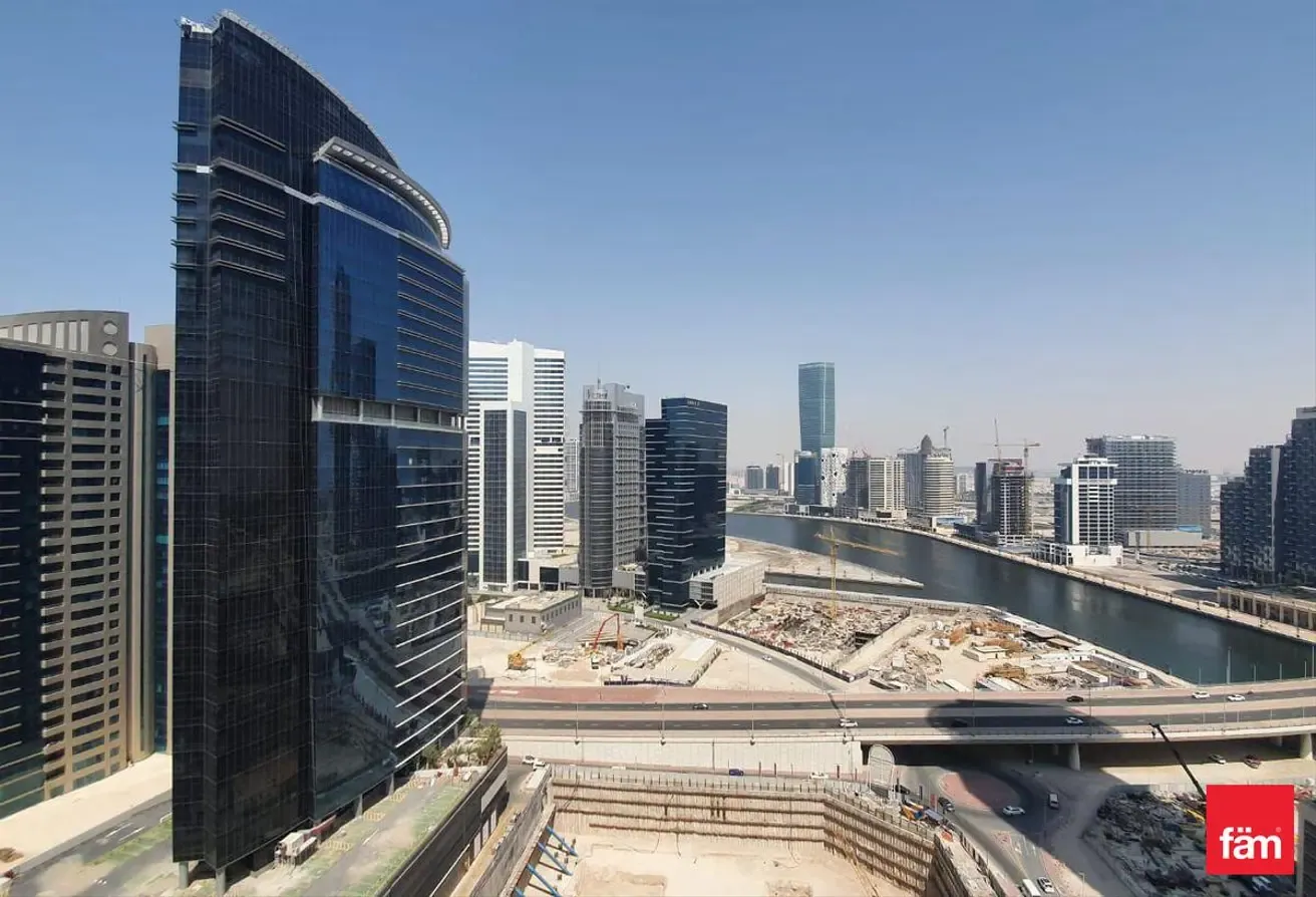 High Floor I SemiFurnished I Canal View