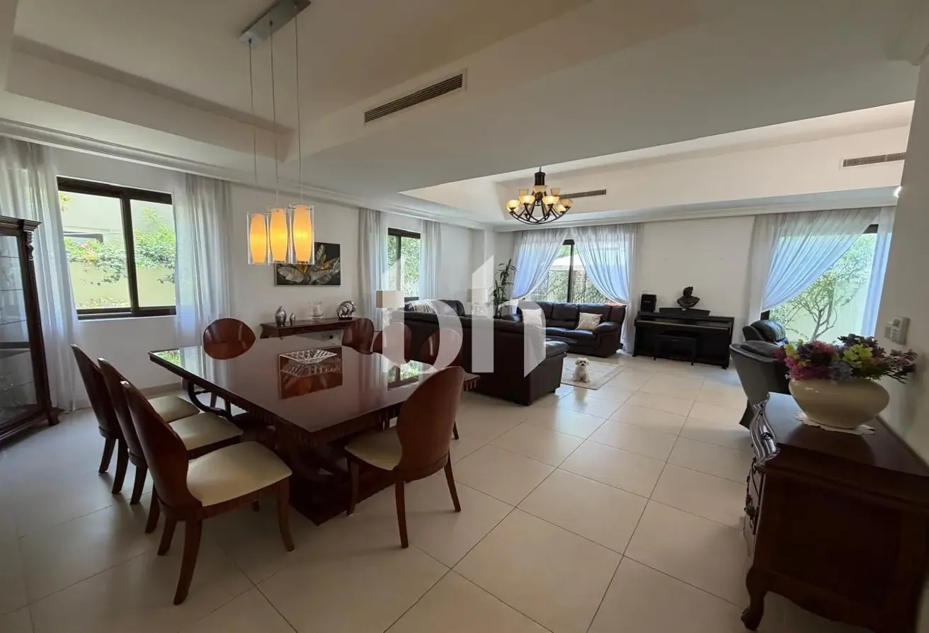 Single Row Villa | Maids Room | Private Garden