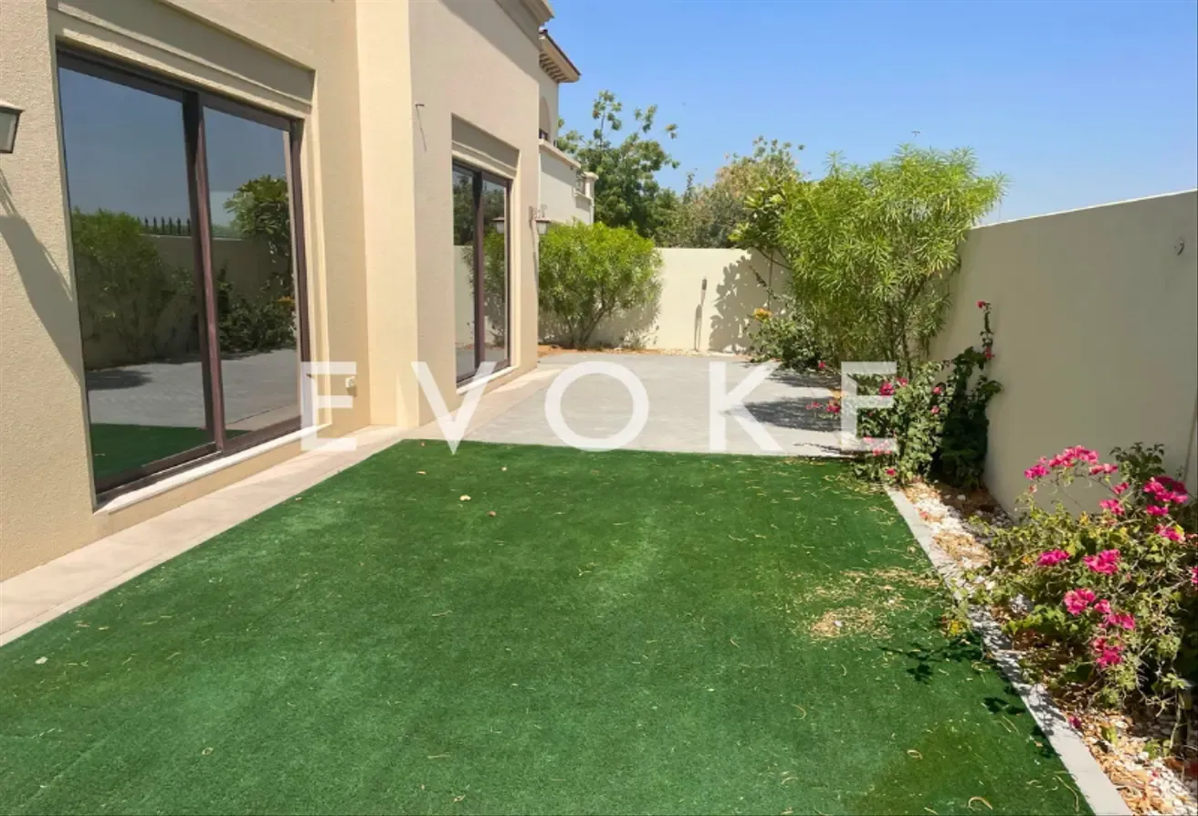 Exclusive 5-Bedroom Villa | Vacant | Huge Garden