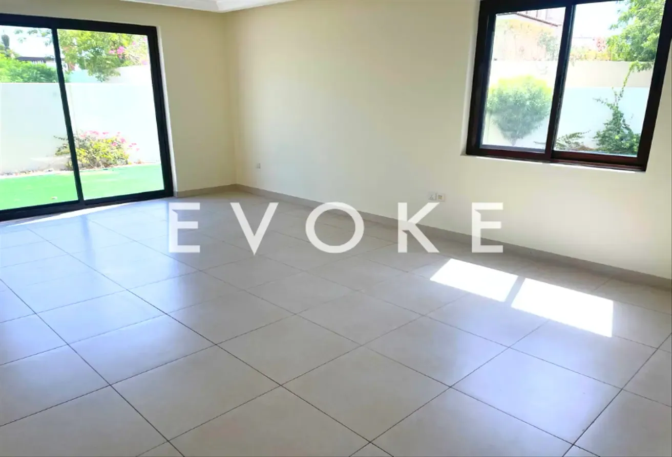 Exclusive 5-Bedroom Villa | Vacant | Huge Garden
