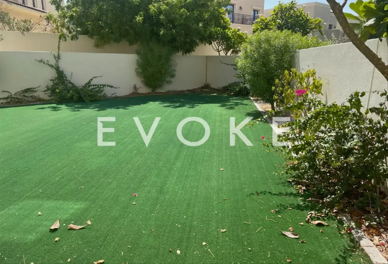 Exclusive 5-Bedroom Villa | Vacant | Huge Garden