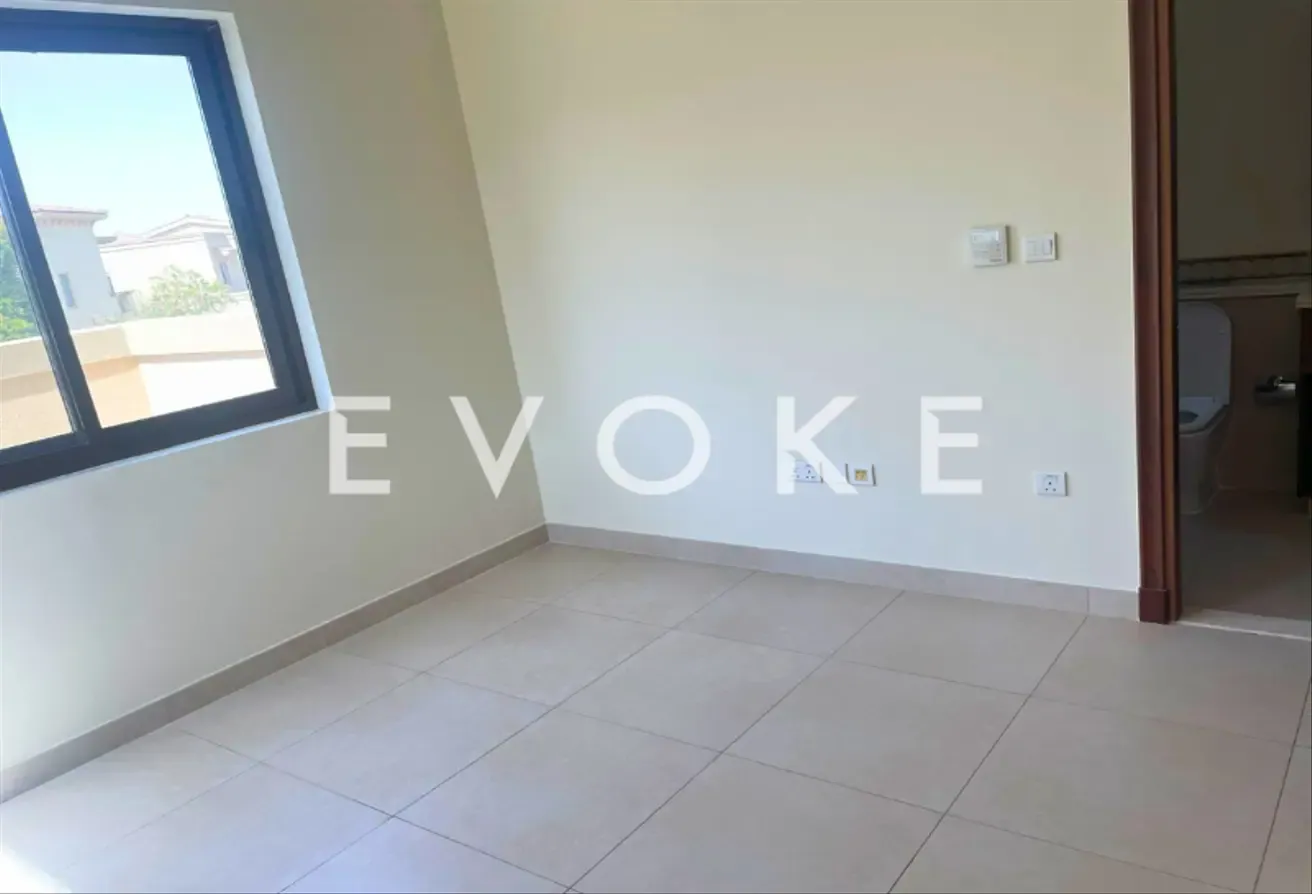 Exclusive 5-Bedroom Villa | Vacant | Huge Garden