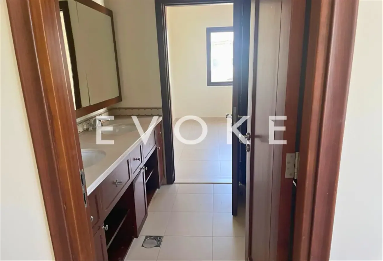 Exclusive 5-Bedroom Villa | Vacant | Huge Garden
