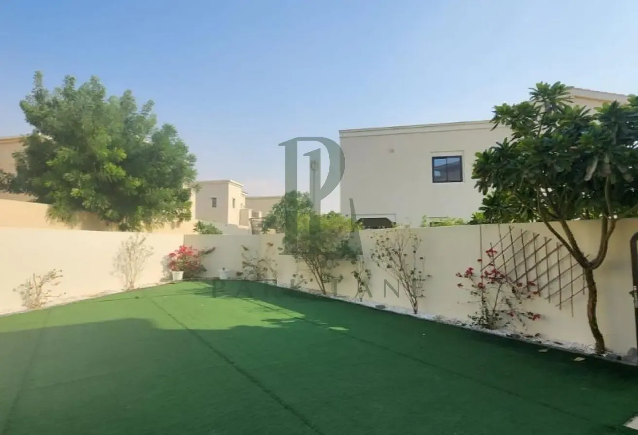 Large Plot | Family Community | Landscaped
