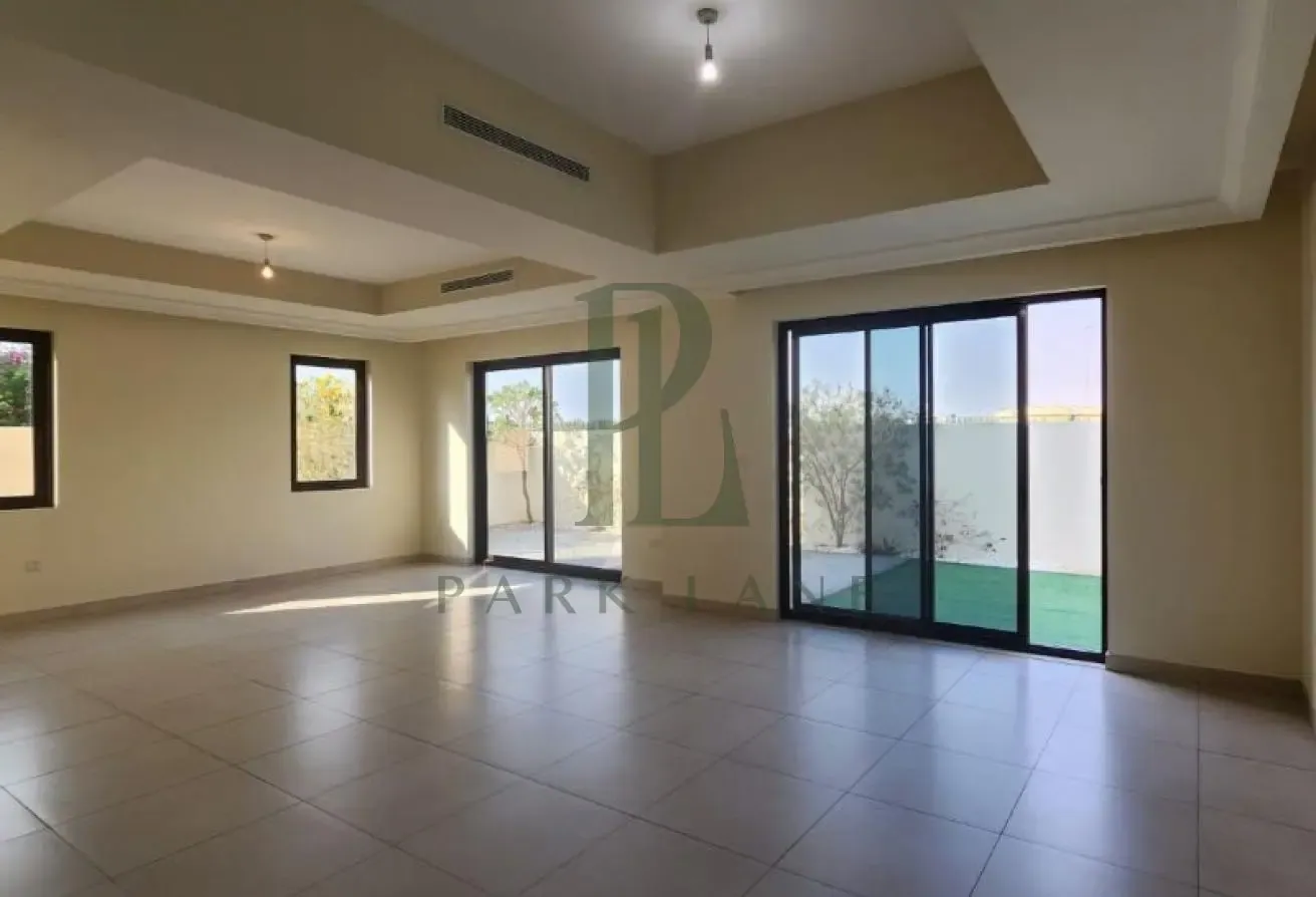 Large Plot | Family Community | Landscaped