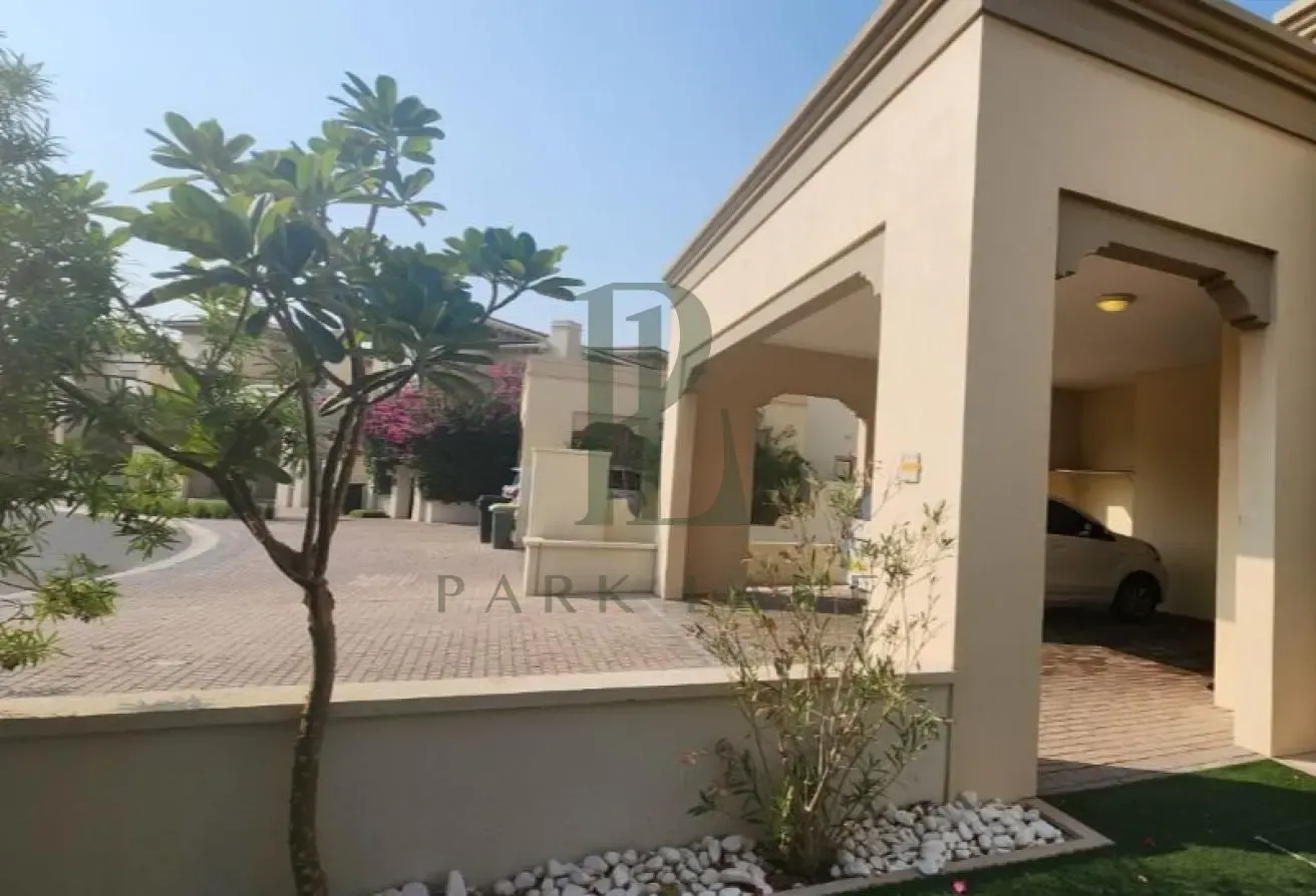 Large Plot | Family Community | Landscaped