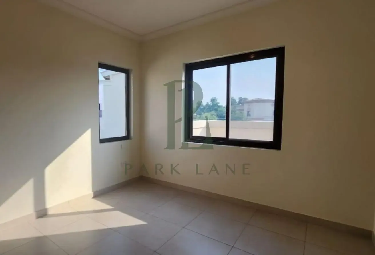 Large Plot | Family Community | Landscaped