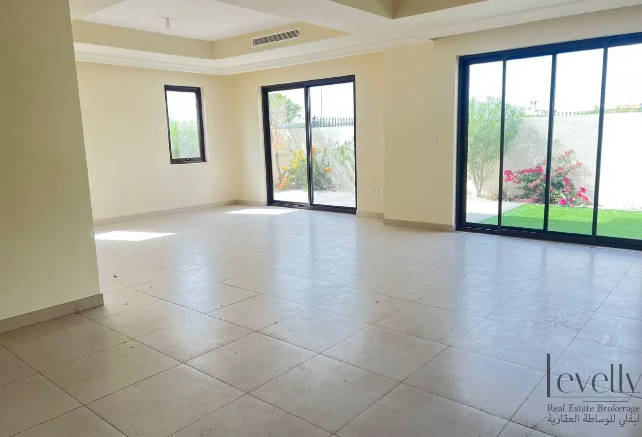 HUGE PLOT | CORNER VILLA | CLOSE TO POOL AND PARK