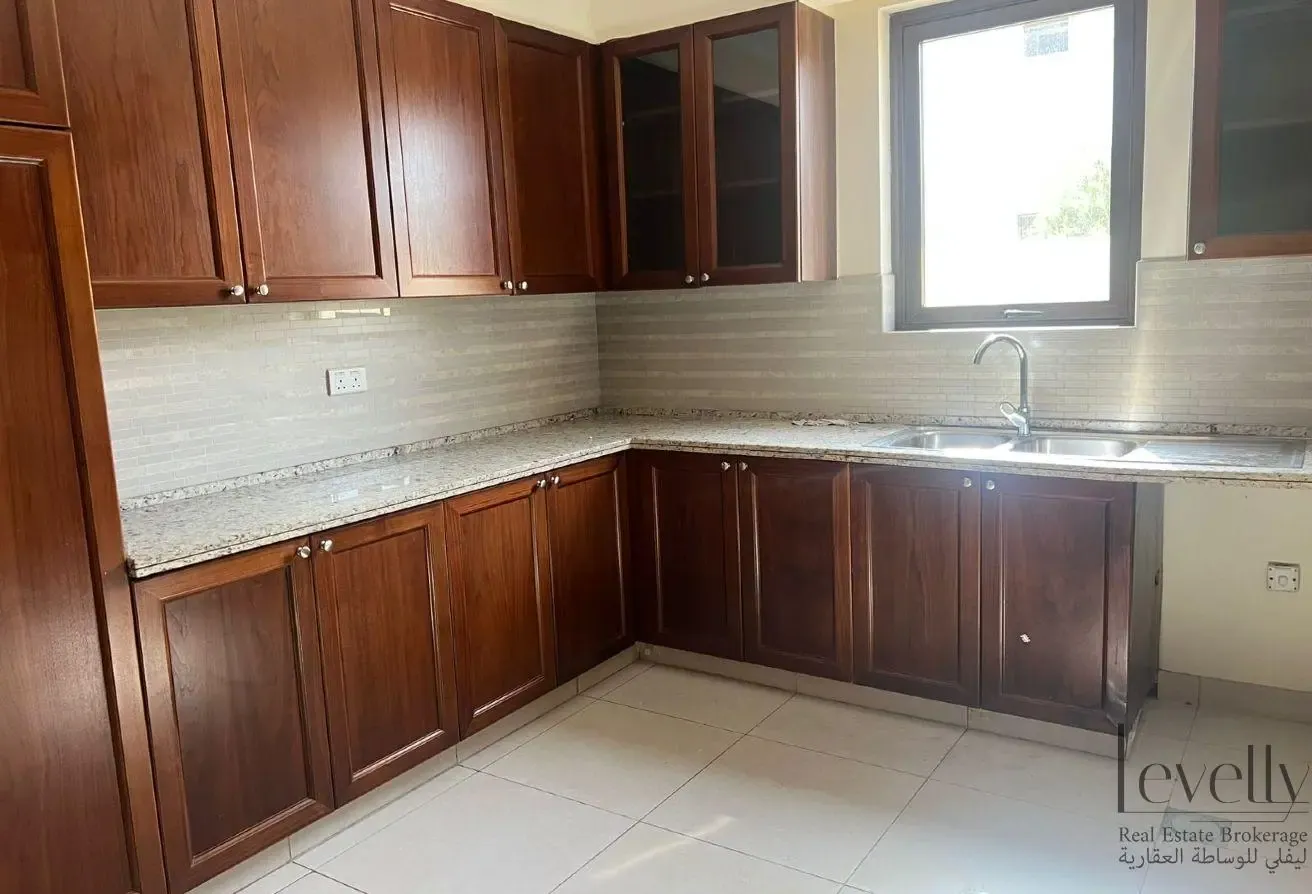 HUGE PLOT | CORNER VILLA | CLOSE TO POOL AND PARK
