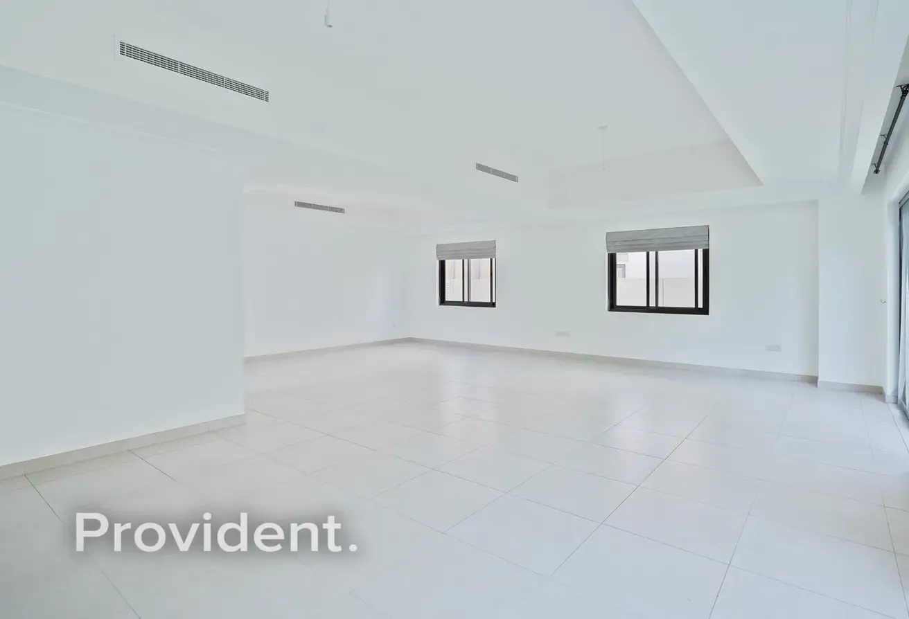 Modern Finish | Single Row | Prime Location