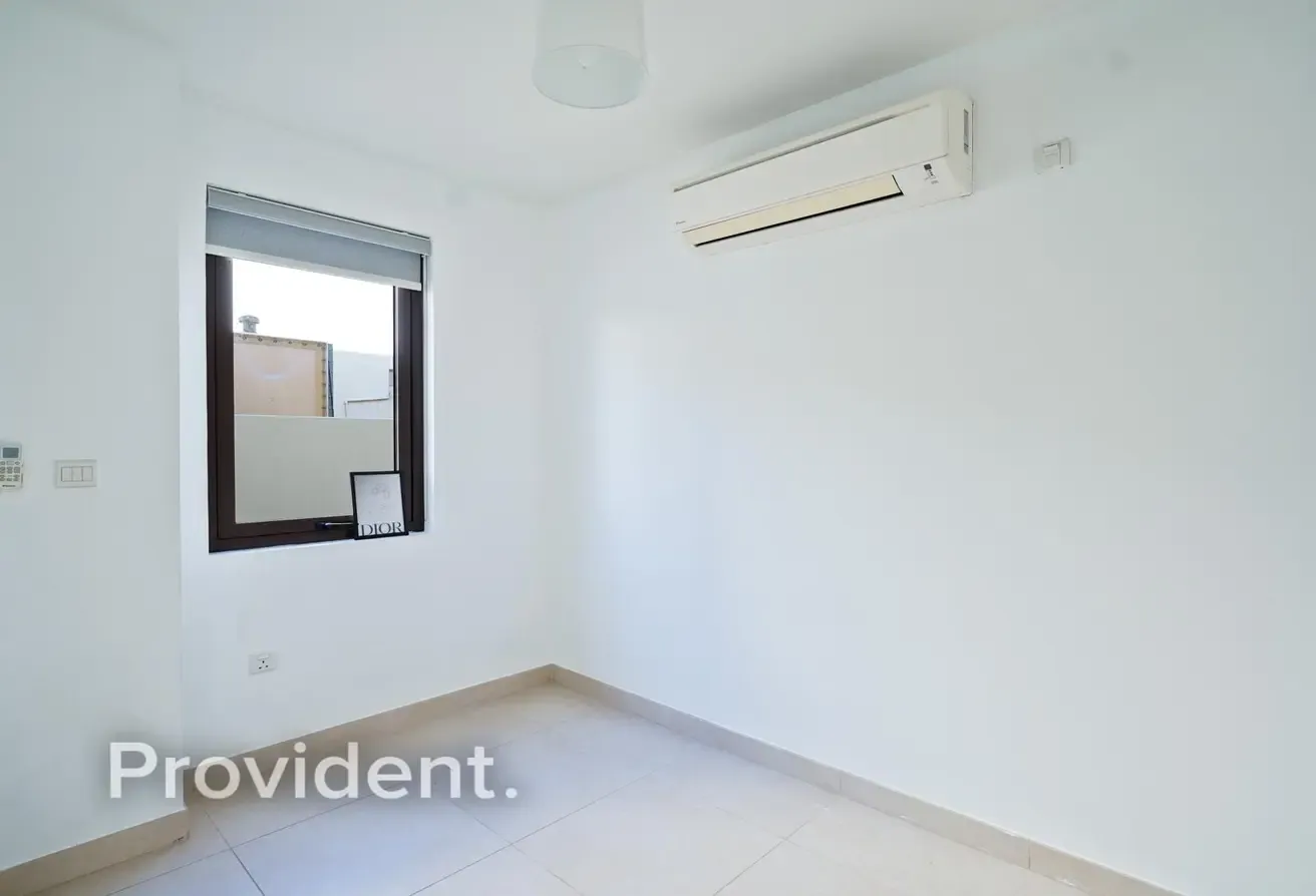 Modern Finish | Single Row | Prime Location
