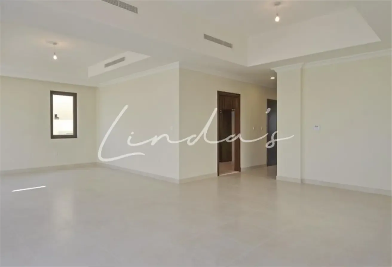 Spacious  | Landscaped Garden | Family Community