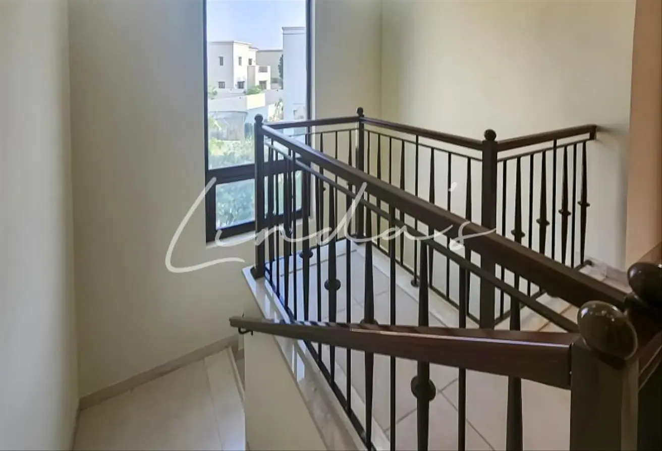 Spacious  | Landscaped Garden | Family Community