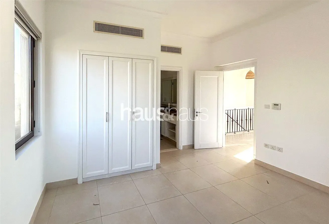 Vacant Now | Single Row | Type 2