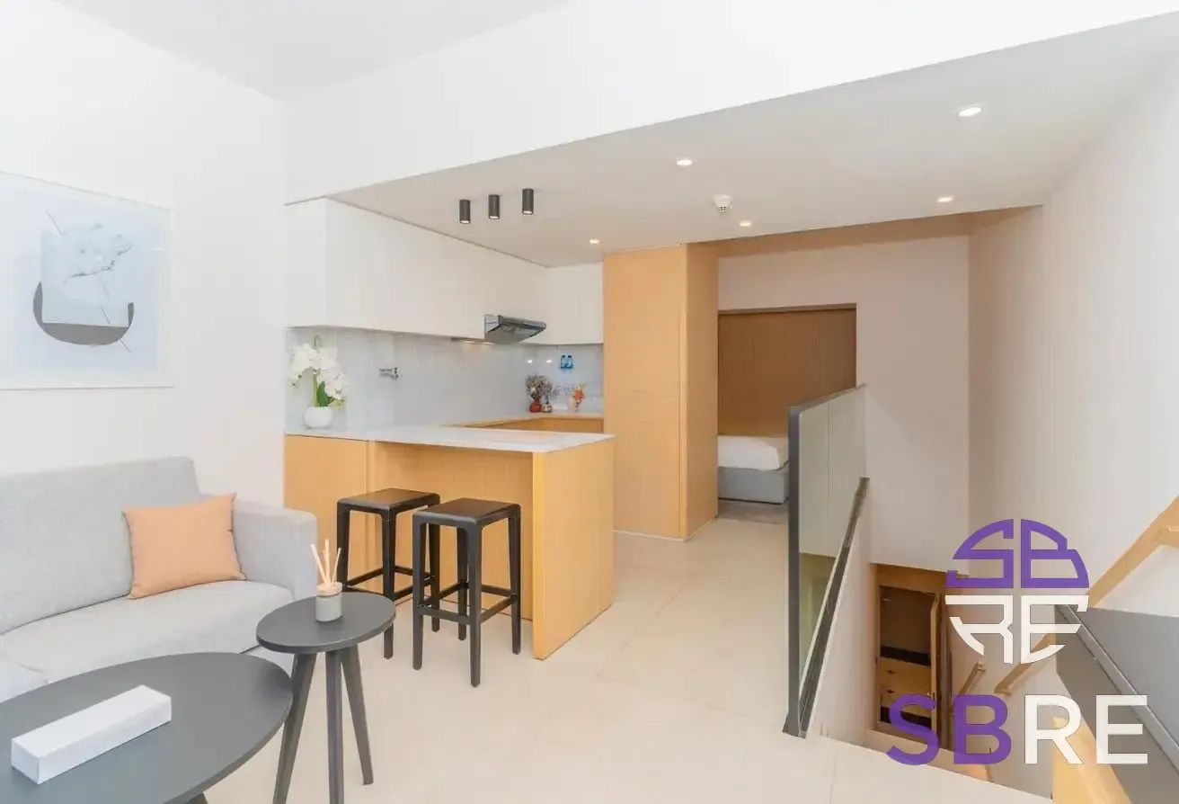 Middle Floor | Modern Living | Palm View