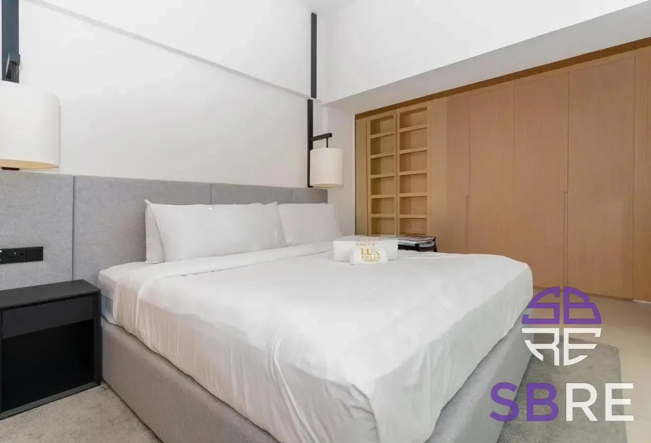 Middle Floor | Modern Living | Palm View
