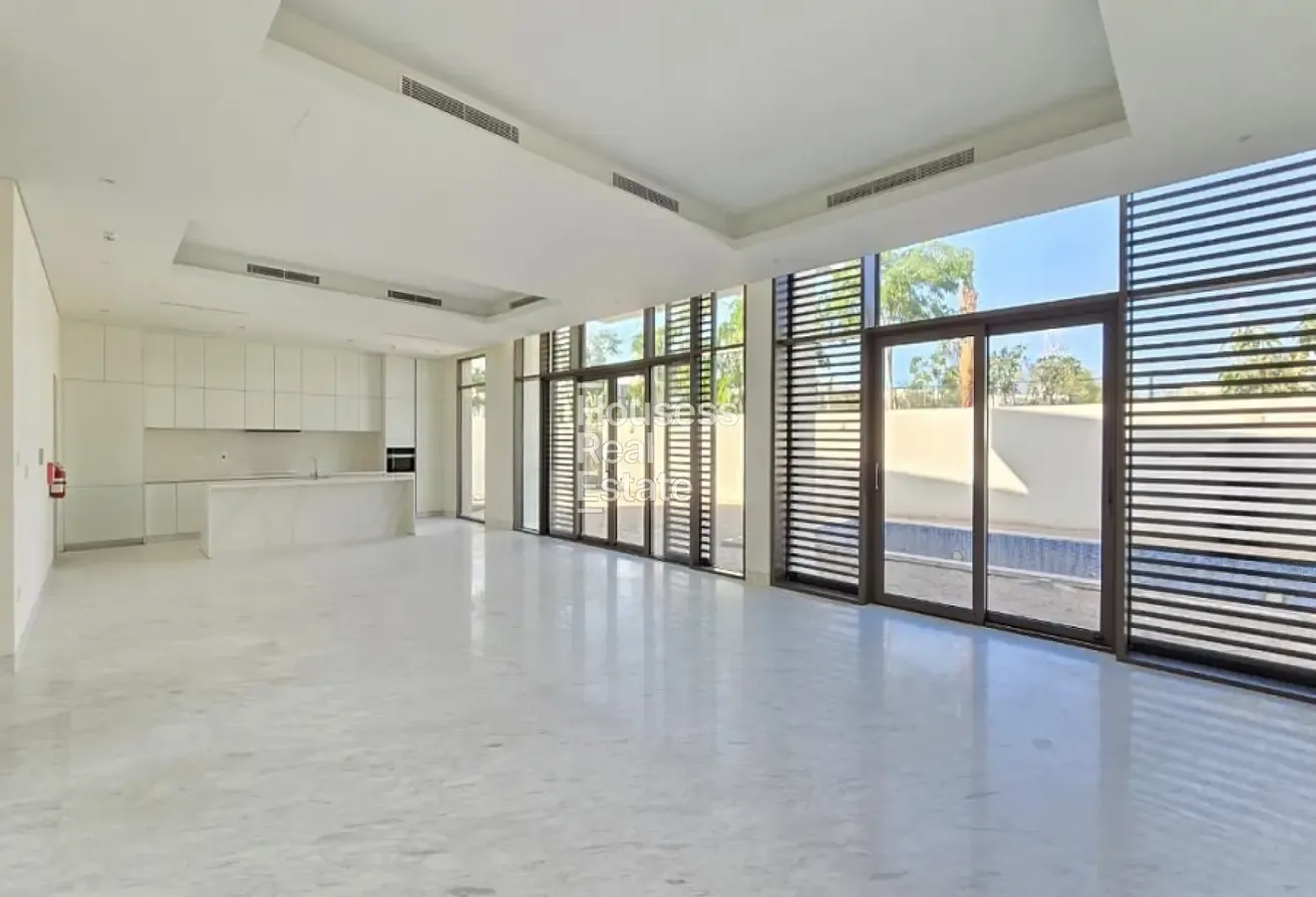 Large Plot | Single Row | Walk to lagoon