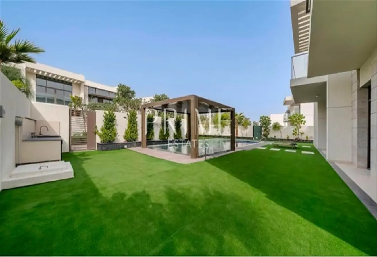 Elegant 5BR Villa | Crystal Lagoon Community