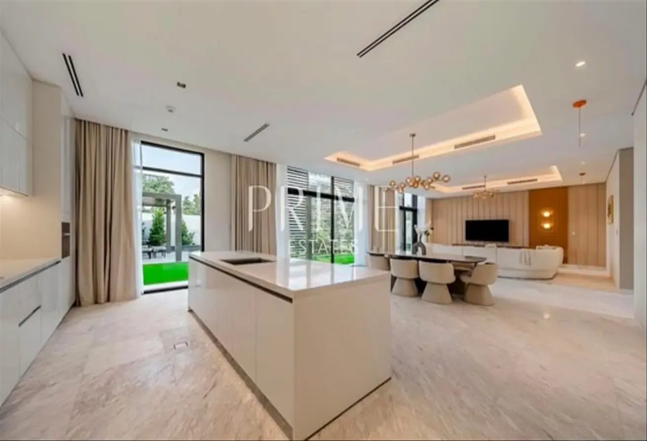 Elegant 5BR Villa | Crystal Lagoon Community