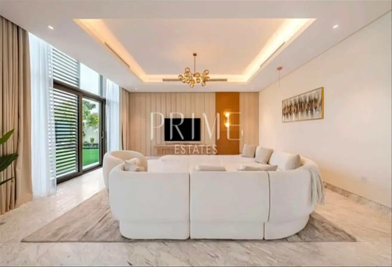 Elegant 5BR Villa | Crystal Lagoon Community