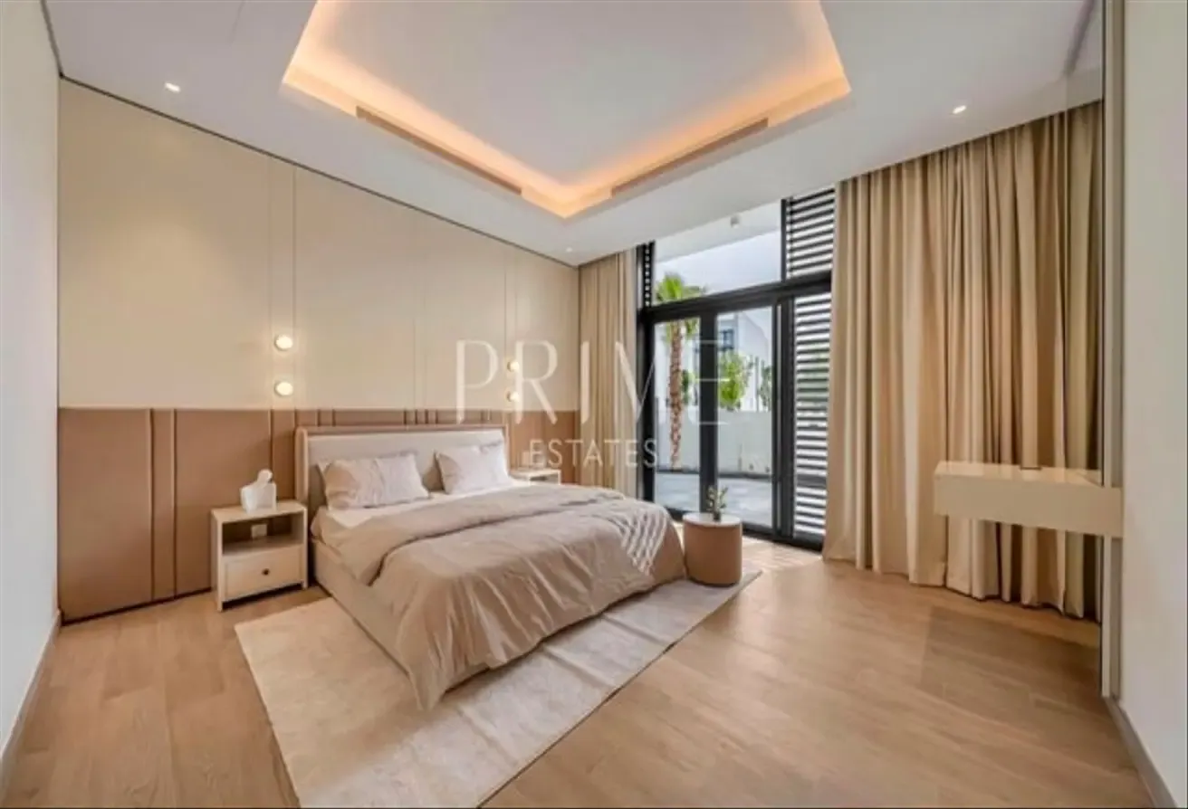 Elegant 5BR Villa | Crystal Lagoon Community