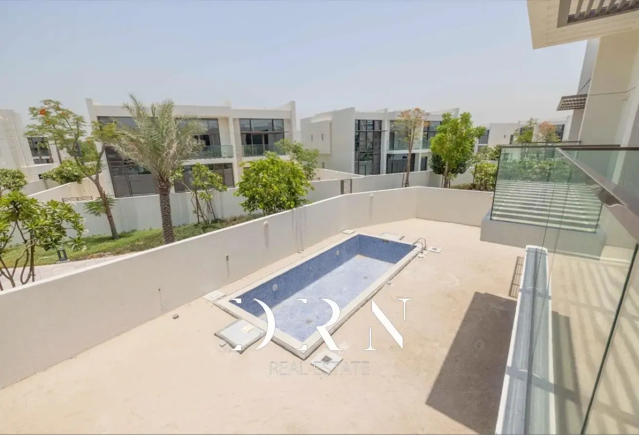 Spacious 5BR | Private Pool & Garden | Ready