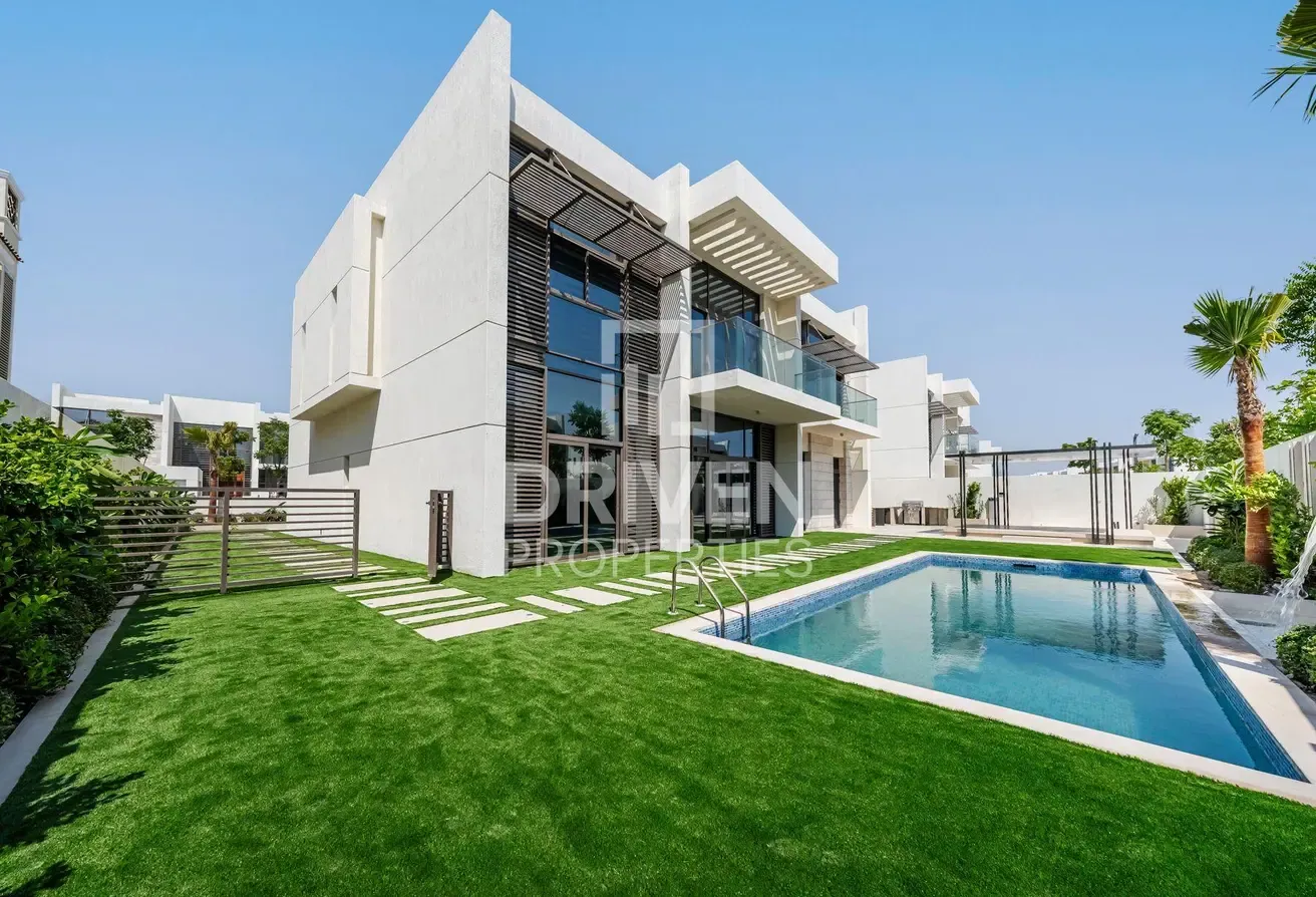 Contemporary Villa | Steps from Crystal Lagoon