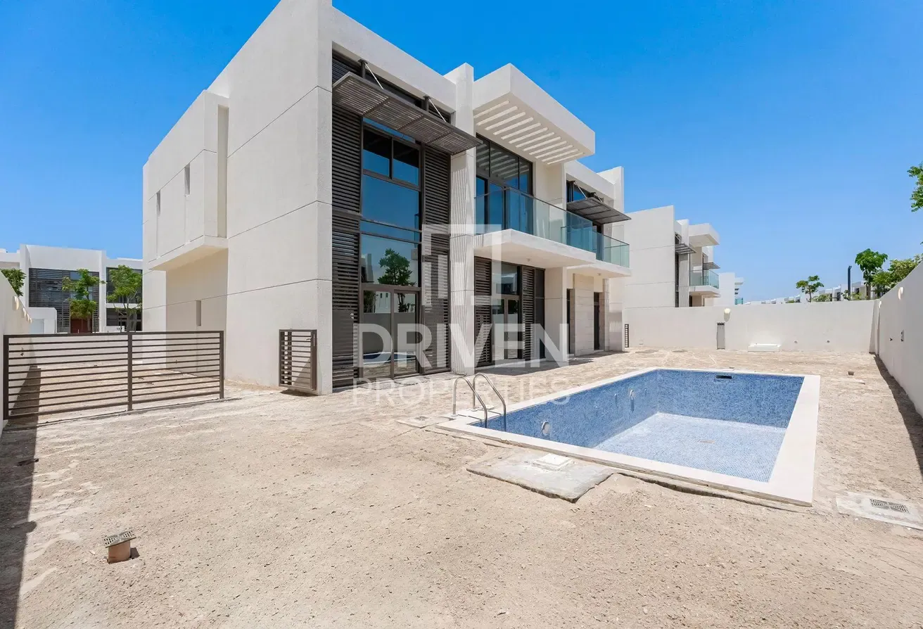 Contemporary Villa | Steps from Crystal Lagoon
