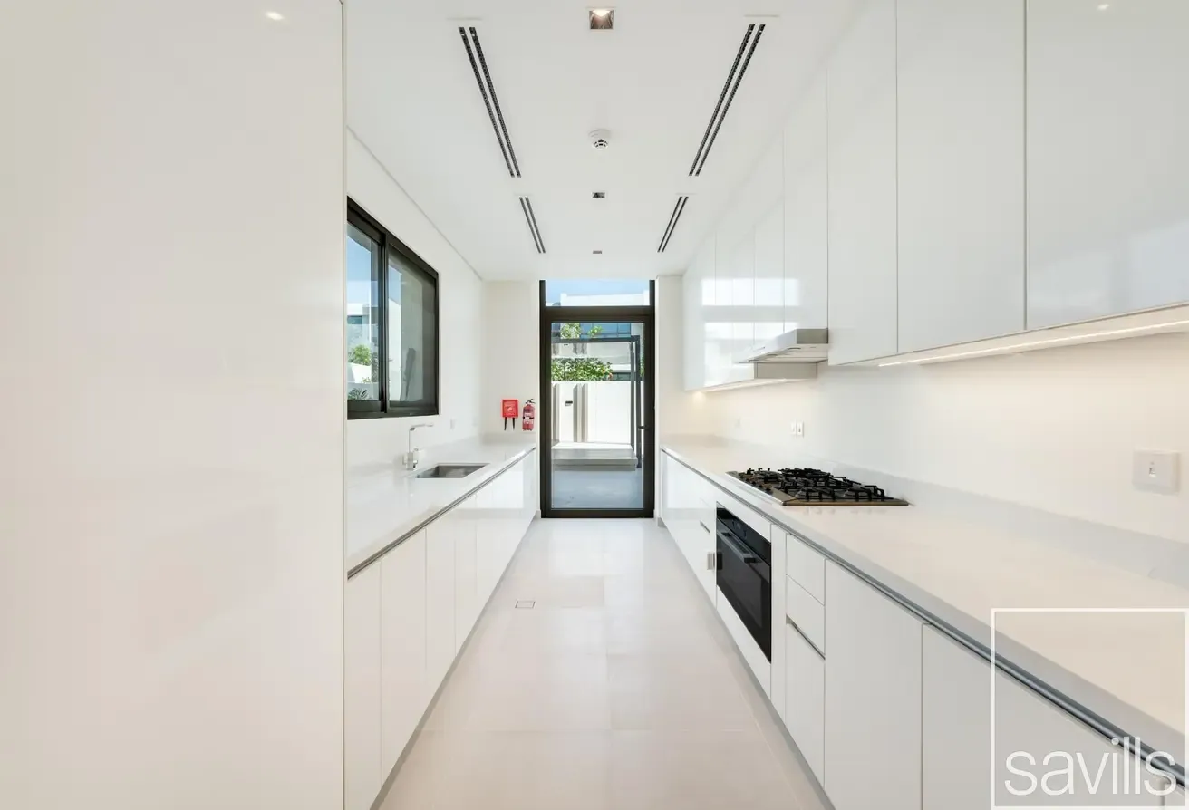 Vacant August | Single Row | Close to Lagoon