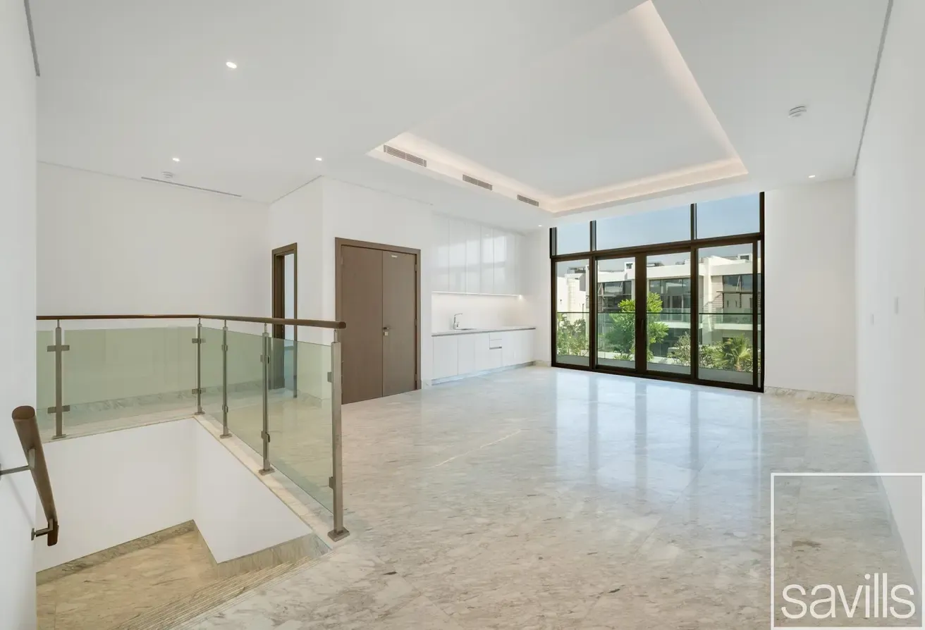 Vacant August | Single Row | Close to Lagoon