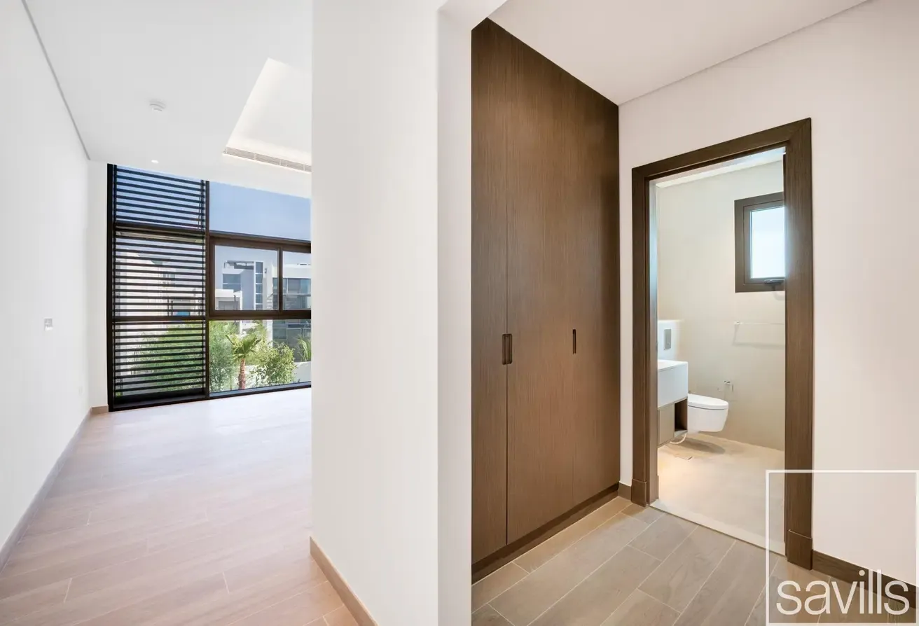 Vacant August | Single Row | Close to Lagoon