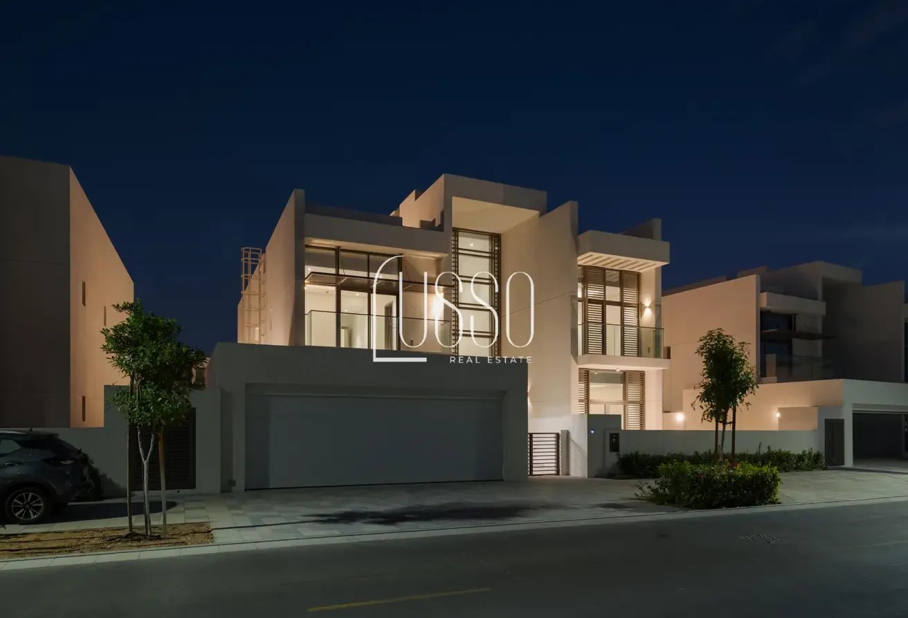Brand New | 5 Bed | Landscaped Garden | Large Plot
